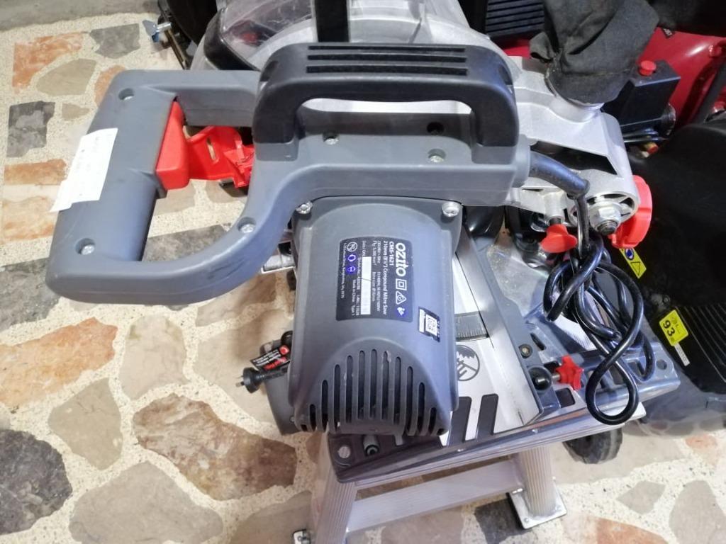 Ozito Compound Mitre Saw 1600w (Category: Construction Tools & Equipment) located in San Pedro. Submitted by aus-plus (Listing ID 1132619364, Image 2). Description: Ozito Compound Mitre Saw 1600w.