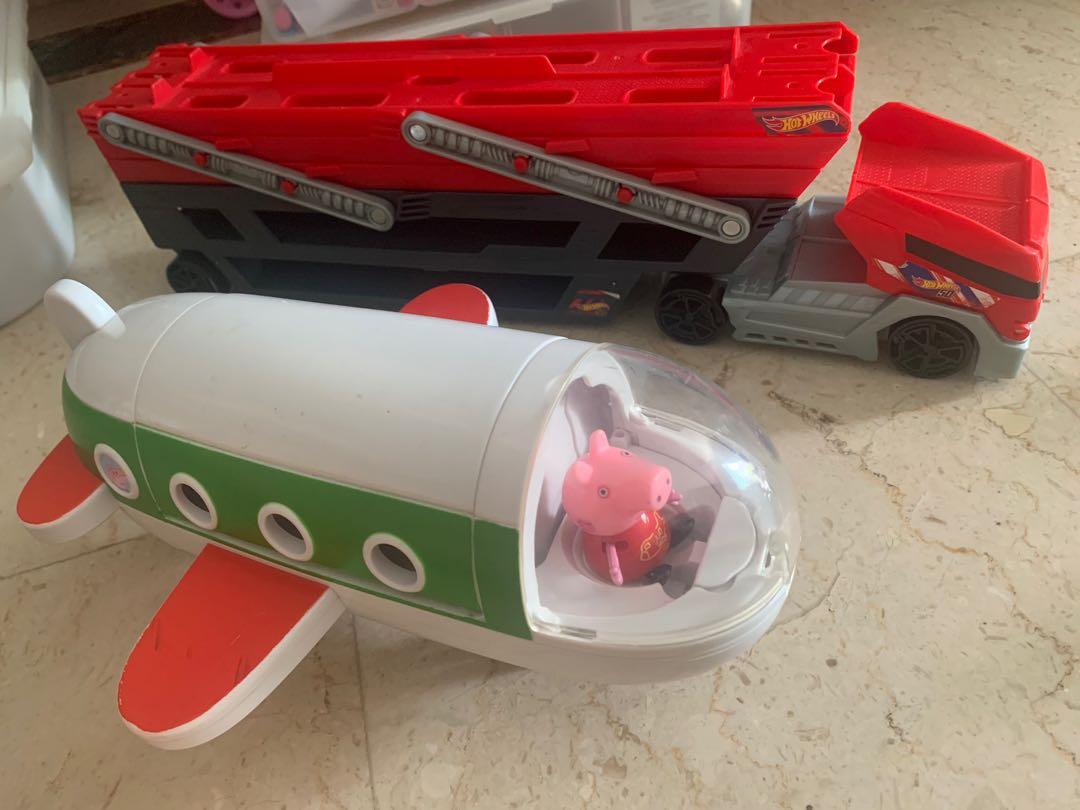 Hot wheels best sale peppa pig