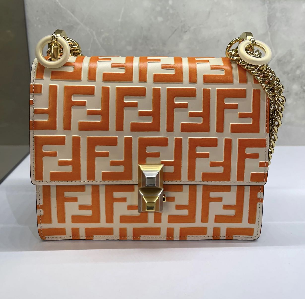 Fendi kani shop