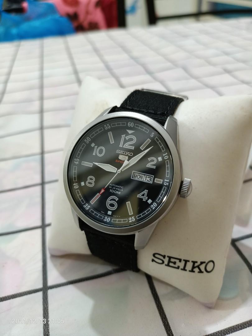 Seiko SRP625K1