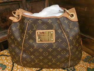 (Category: ) located in . Submitted by anjaleem (Listing ID 1132690235, Image 1). Description: .