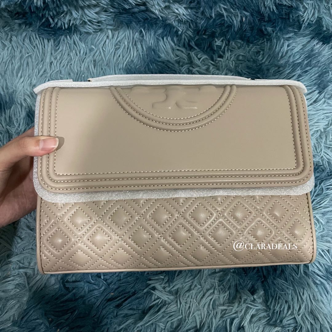 Tory Burch Fleming Bedrock Large, Women's Fashion, Bags & Wallets, Purses &  Pouches on Carousell