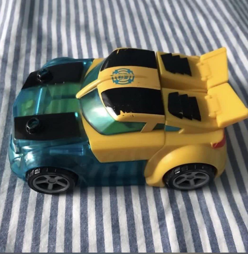 Transformer junior bumble bee, Hobbies & Toys, Toys & Games on Carousell