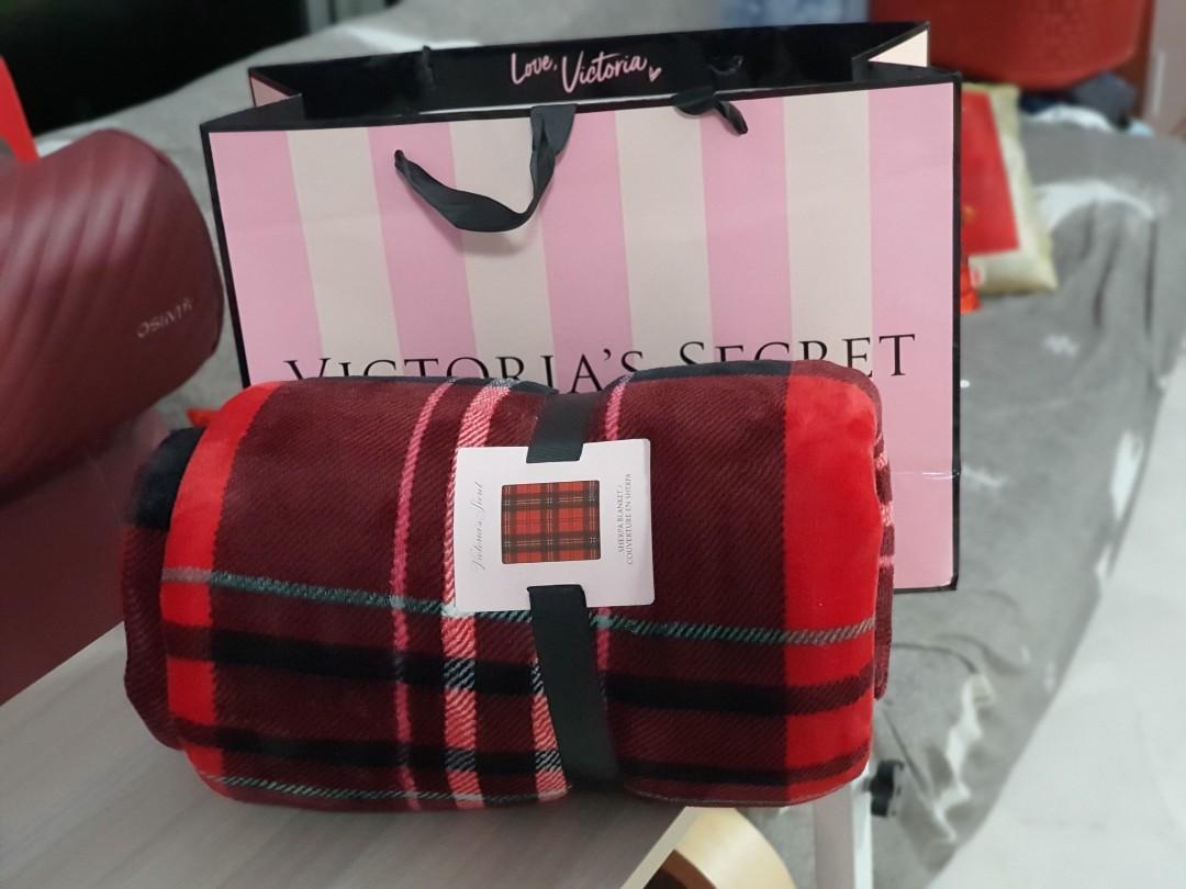 Victoria's Secret Pink Sherpa Blanket And Tote Bag Color Plaid Red New