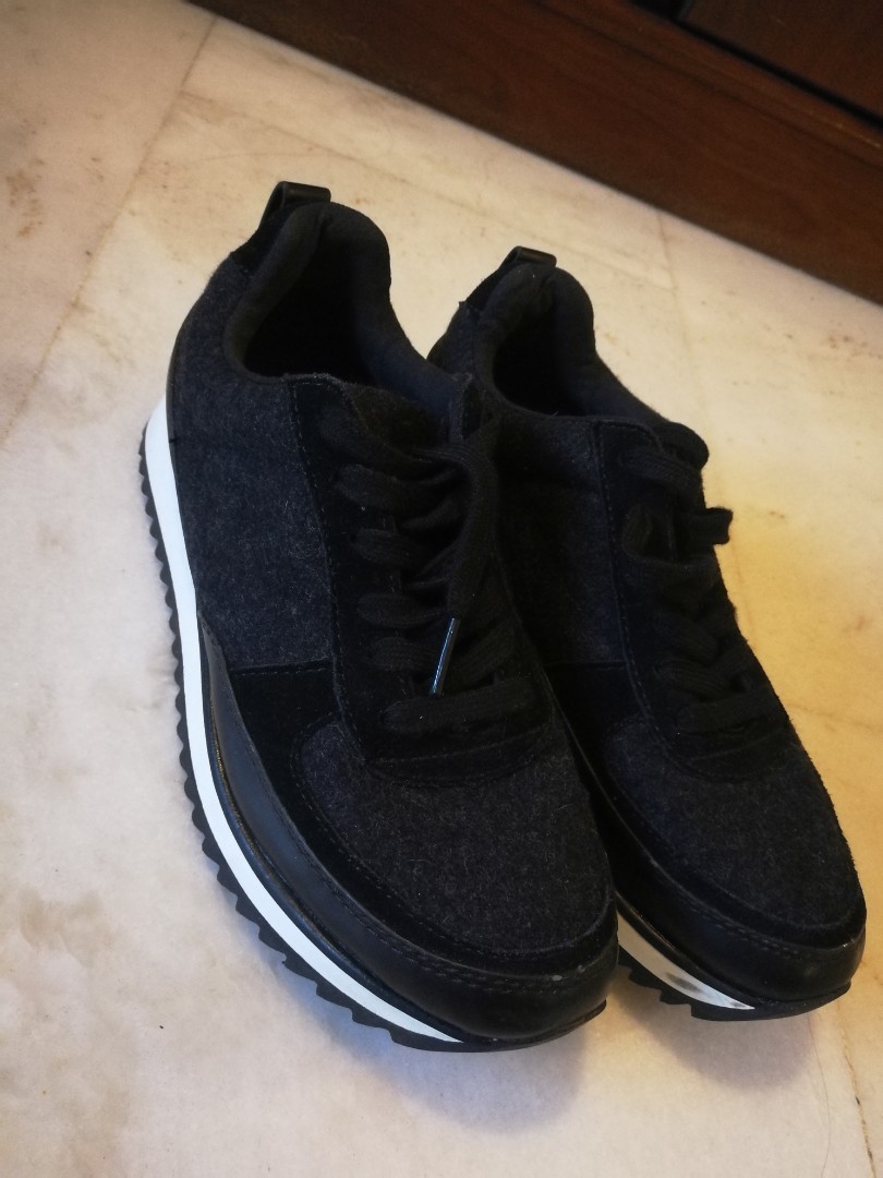 zara sneakers