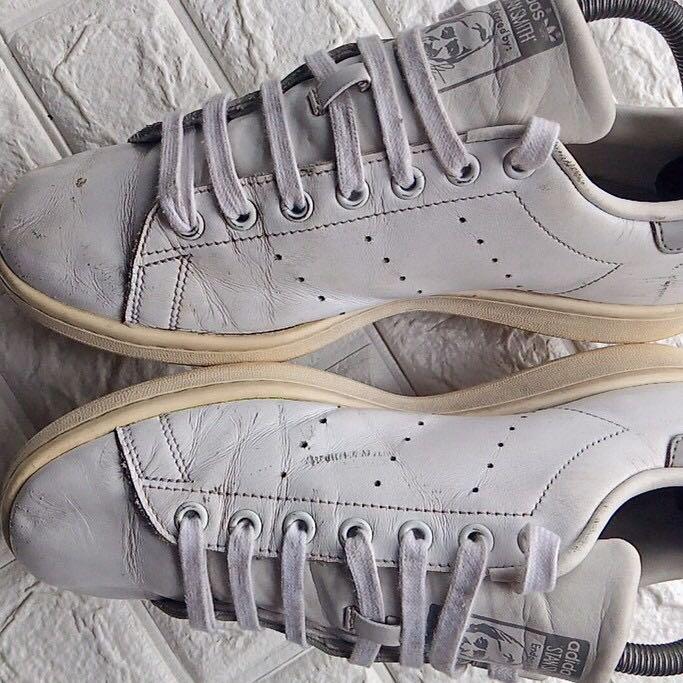 42 - Adidas Stan Smith, Fesyen Pria, Sepatu , Sneakers di Carousell