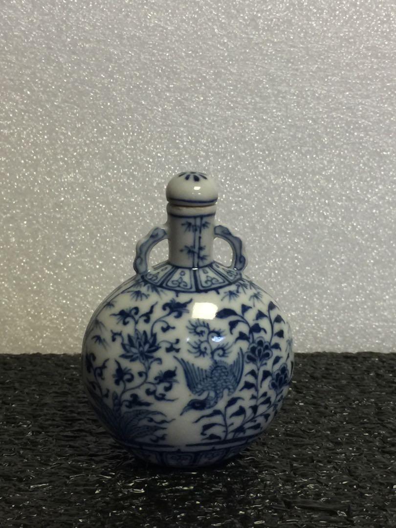 雙耳青花花卉联鳳紋瓶鼻煙壺, 興趣及遊戲, 收藏品及紀念品, 古董收藏