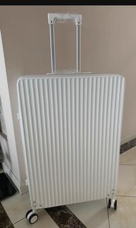 （分類：）位於 。 由 catherinelfbb 提交（商品編號 1132836095，圖片 1）。簡介： 。