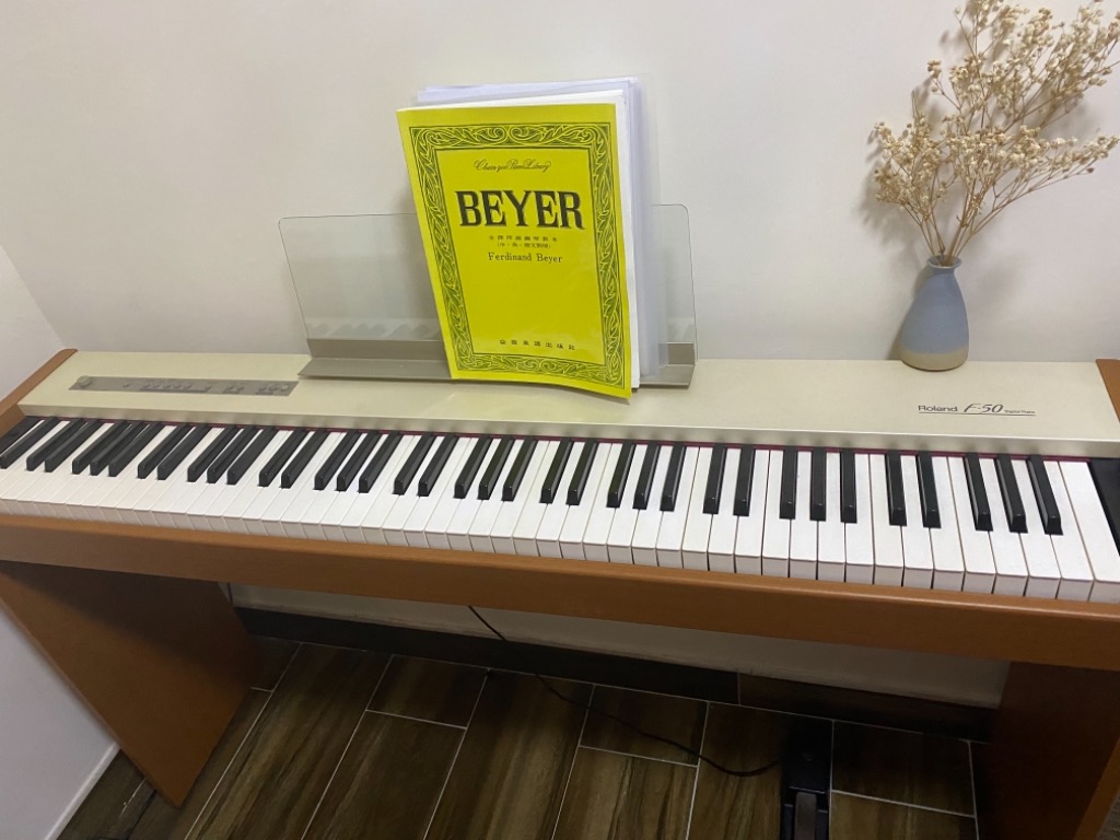 Roland f50 discount digital piano