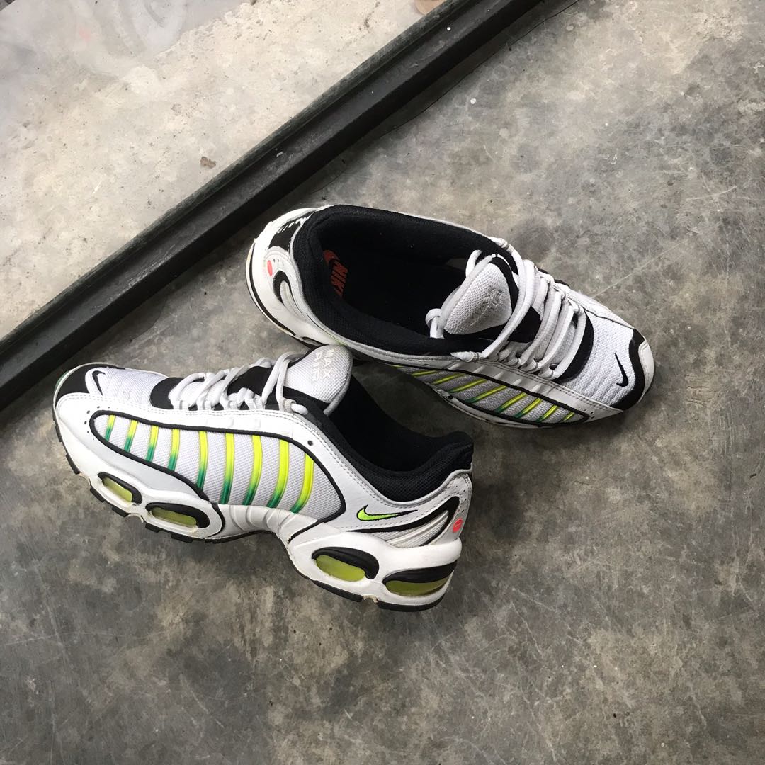 air max tailwind volt