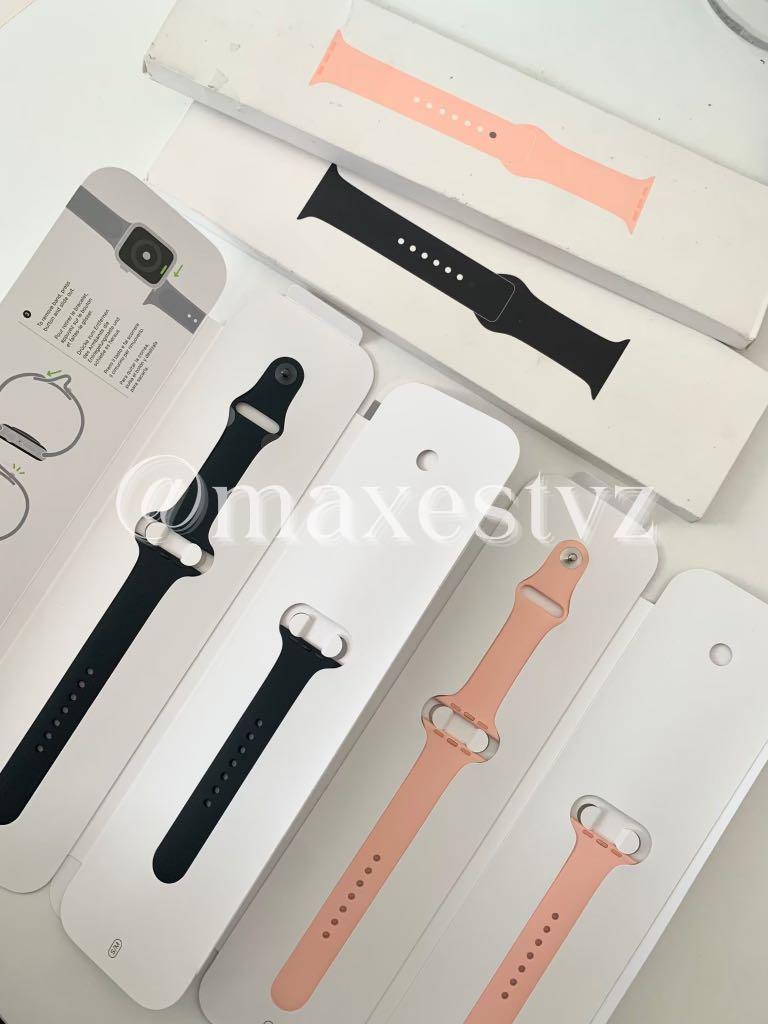 Apple Watch SE 44mm Space Gray (Aluminum) (Category: Wearables & Smart Watches) located in Quezon City. Submitted by maxestvz (Listing ID 1132834235, Image 2). Description: 𝗙𝗼𝗿 𝘀𝗮𝗹𝗲 𝐹𝑜𝑟 𝑠𝑎𝑙𝑒 Guaranteed Authentic Apple Watch for sale 💯 💖 Bought from US last December 2020. Barely used, wore this 5-10x only. Good as new. Not sealed. No more warranty but the item is working and in good condition. Inclusions: 44mm Space Gray Aluminum W