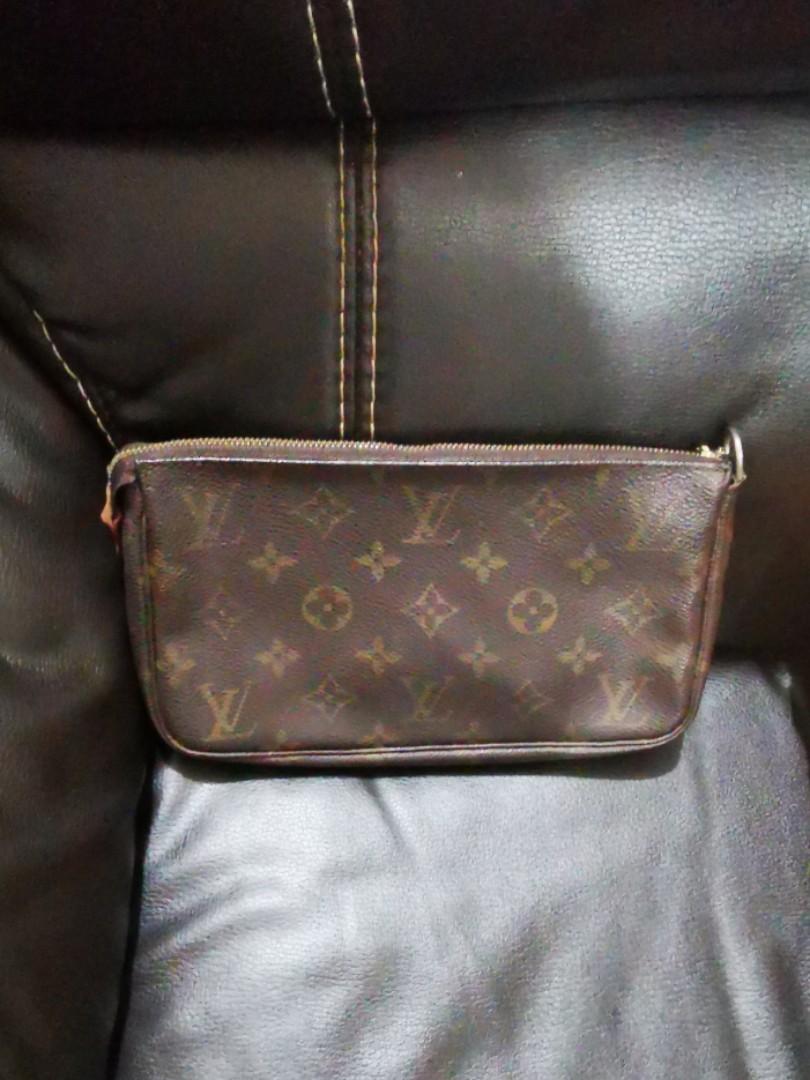 Vintage Louis Vuitton LV Handbag - Notice Damaged Zipper Shown In Photos  14W X 11H