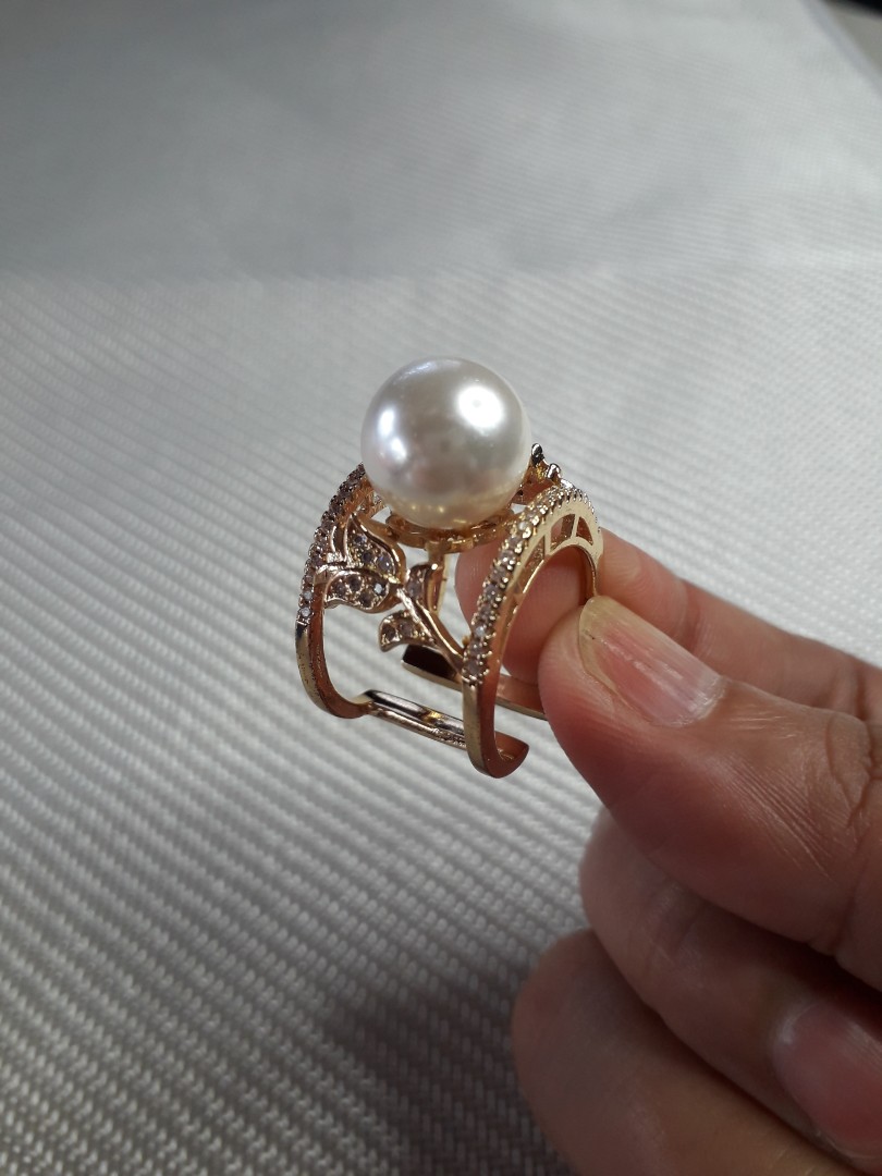 Big Pearl Ring SIZE6, Women's Fashion, Jewelry & Organizers ...