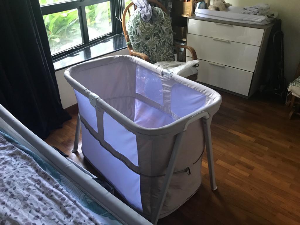 Chicco two levels foldable cot, Babies & Kids, Baby Nursery & Kids