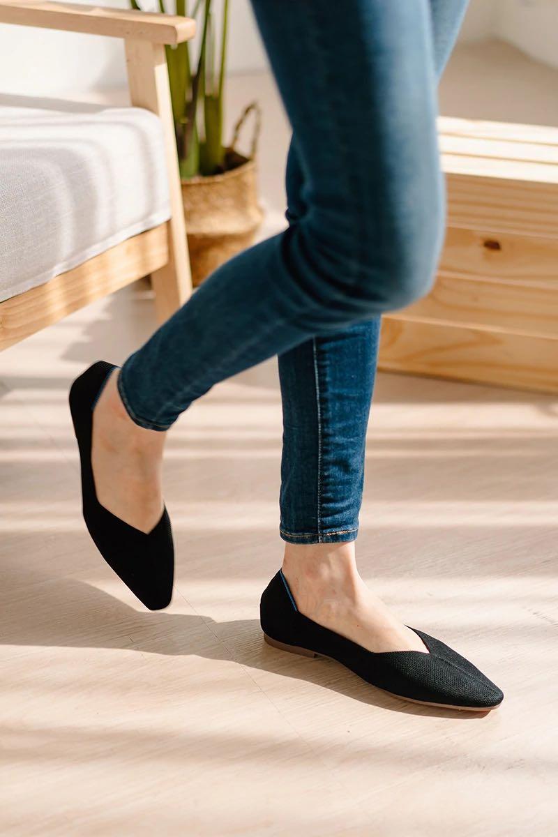 Chloe flats in black Sunday staples Women s Fashion Footwear