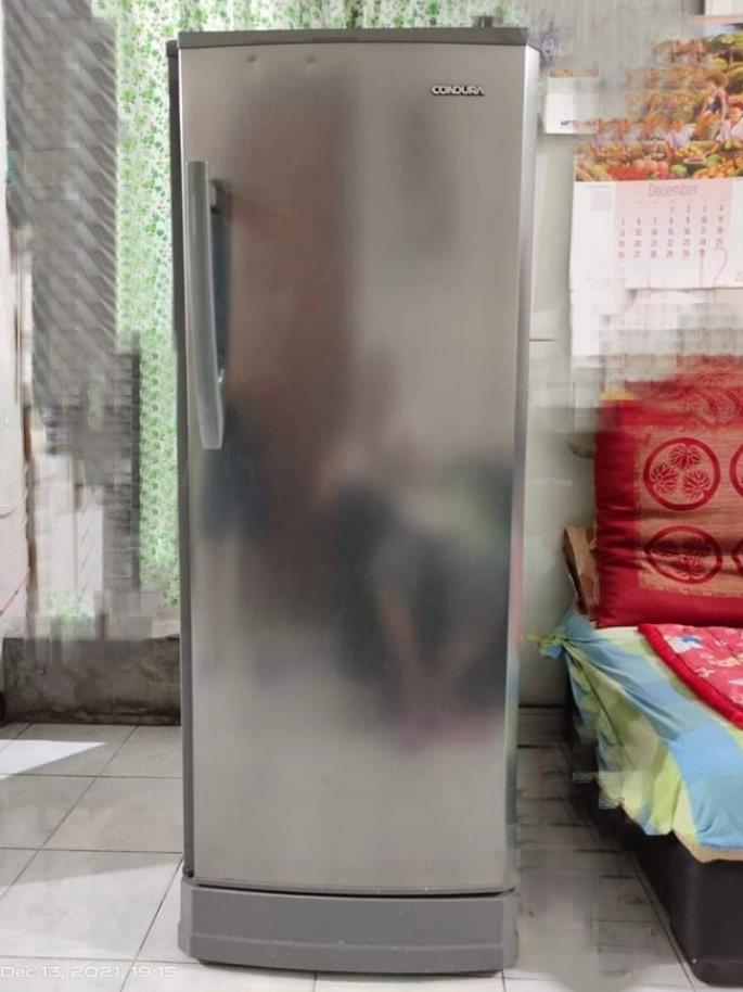 condura refrigerator 7.7 cubic feet