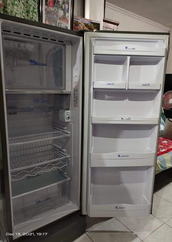 condura refrigerator 7.7 cubic feet