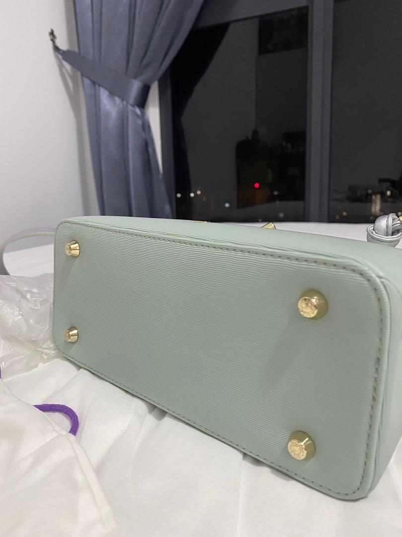 Duck Dahlia Bag, Women's Fashion, Bags & Wallets, Tote Bags on Carousell