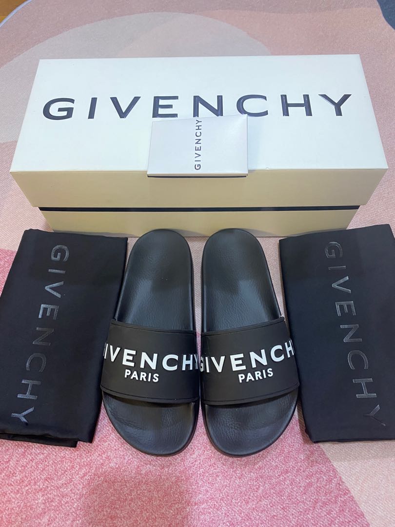 Givenchy logo best sale print slides