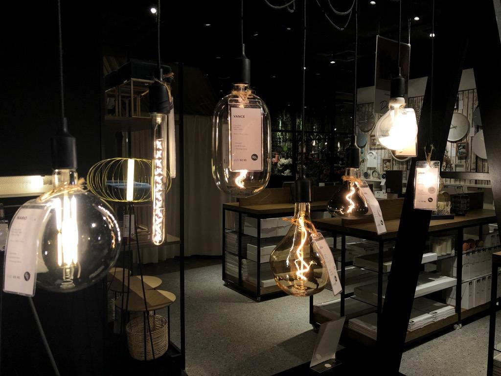 Hooga Glow Nario lightbulb / light bulb, Furniture & Home Living