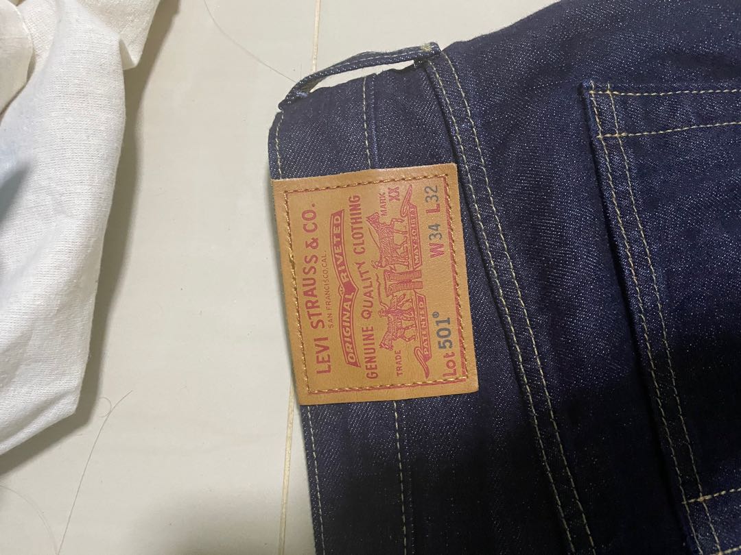 Levis 501 34x32, Men's Fashion, Bottoms 