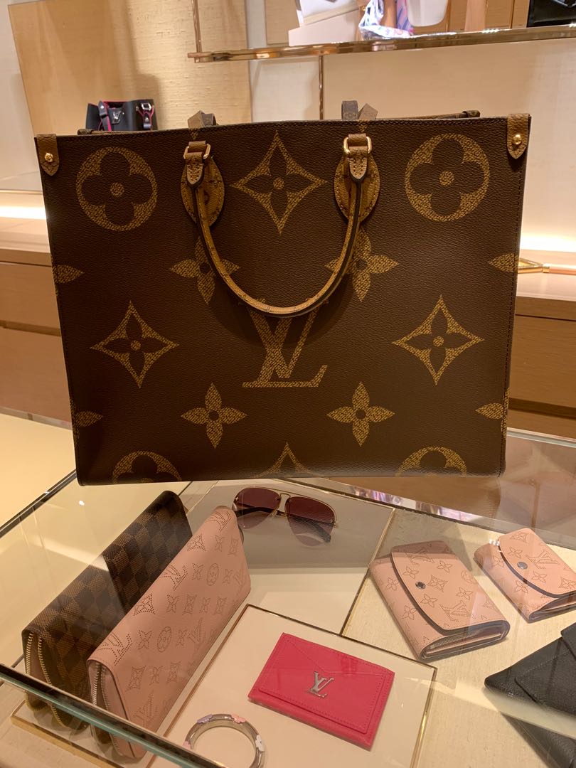 Louis Vuitton LV On The Go GM - from local boutique, Women's ...