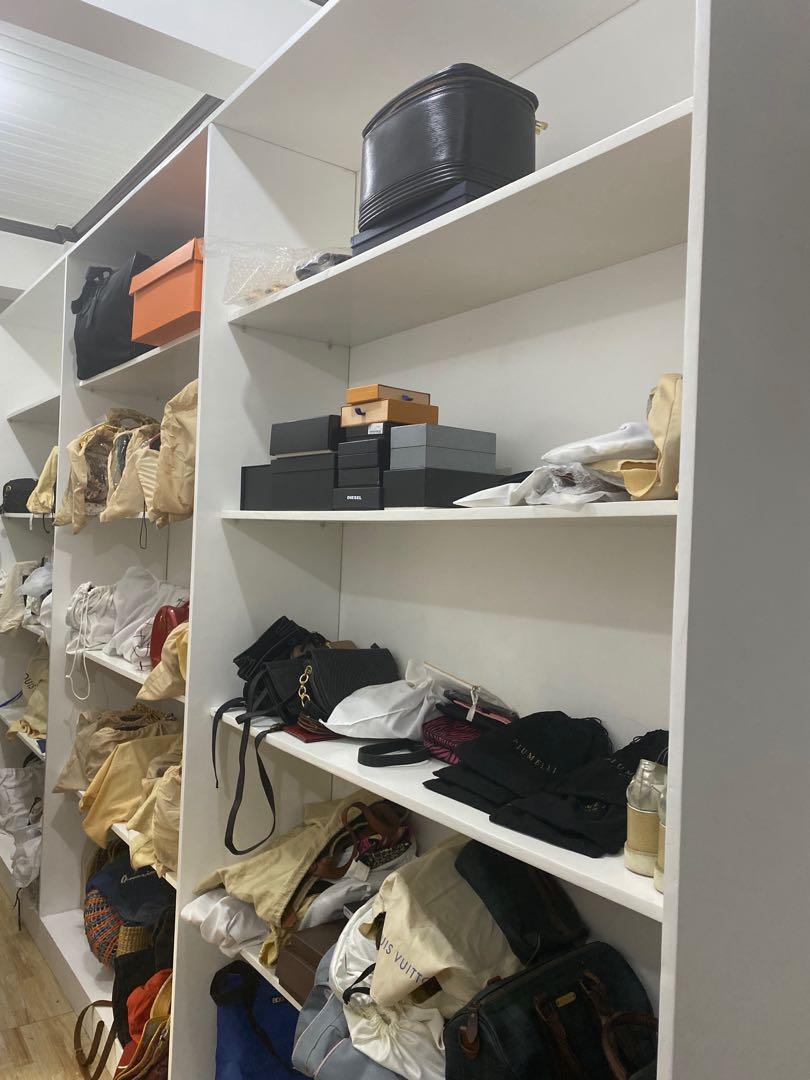 NEED TO DECLUTTER MORE!! (Category: Luxury Bags & Wallets) located in Manila. Submitted by davidspreowned (Listing ID 1132824837, Image 1). Description: POSTING MORE SOON! .