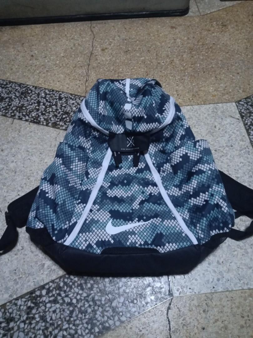 quad zip backpack nike