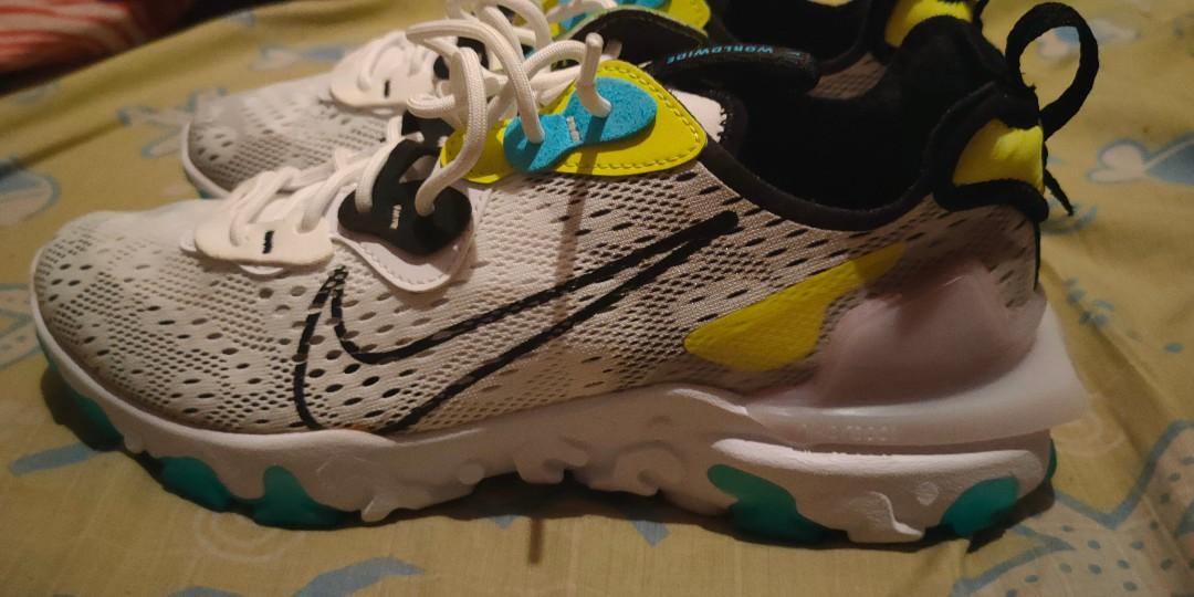 Nike React world wide size 9 3 times lang nasuot pang lakad Men s