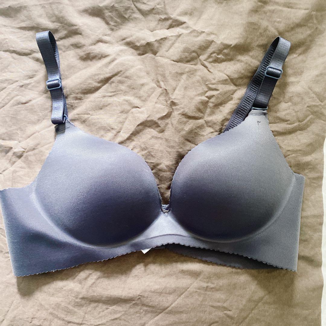 Pierre Cardin seamless push up bra size B75, Women's Fashion, New