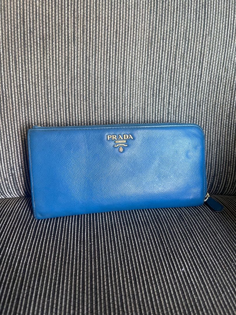 Prada Wallet, Women's Fashion, Bags & Wallets, Wallets & Card holders