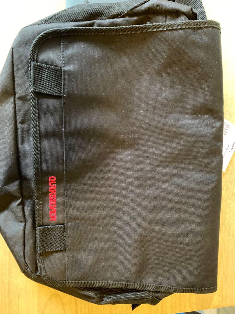 Quiksilver laptop messenger bag Men s Fashion Bags Sling Bags