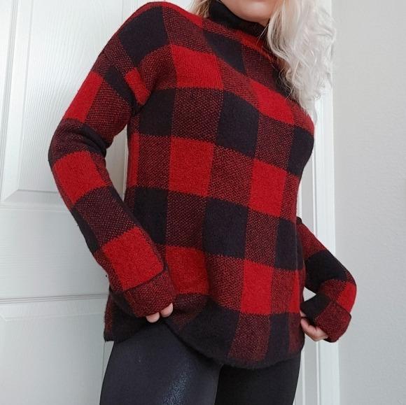 Tahari plaid sweater hotsell