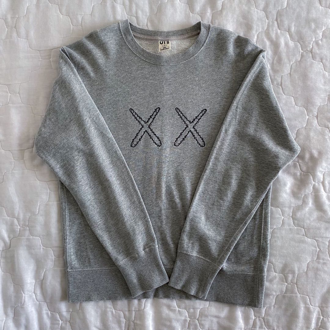 kaws x uniqlo sweater
