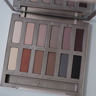 （分類：）位於 。 由 makeup.com 提交（商品編號 1132876013，圖片 1）。簡介： 。