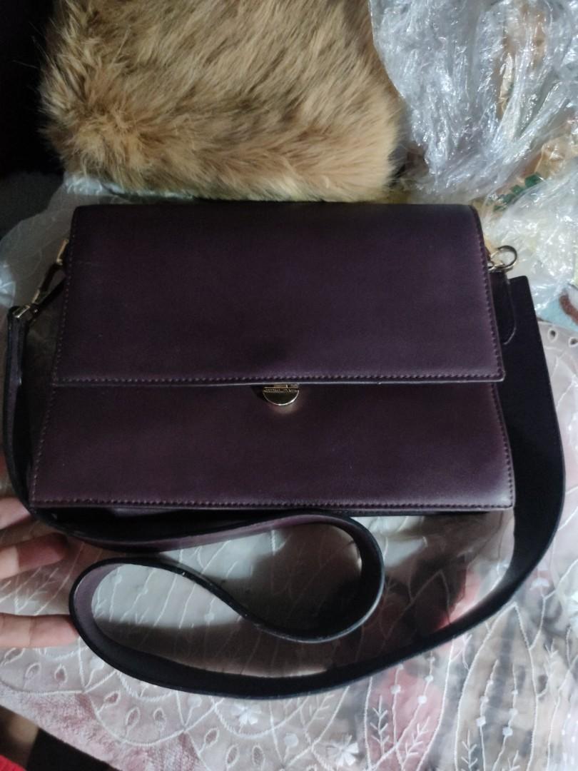 Vanessa hogan sling bag price