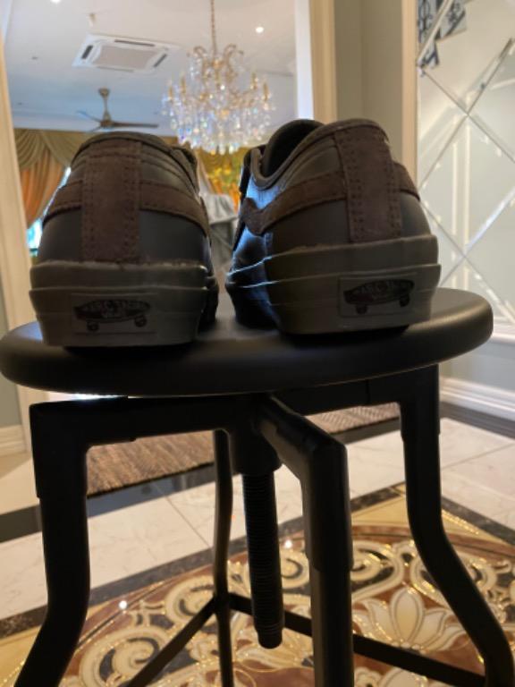 Vans prison outlet issue old skool