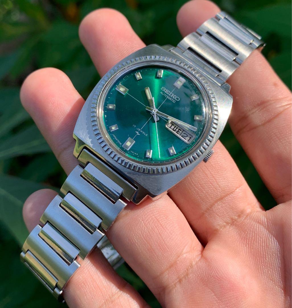 Vintage Seiko 7006-7017 Green Dial, Men's Fashion, Watches & Accessories,  Watches on Carousell