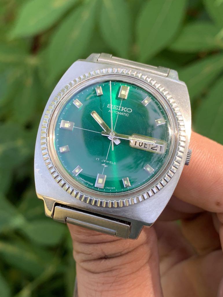 Vintage Seiko 7006-7017 Green Dial, Men's Fashion, Watches & Accessories,  Watches on Carousell