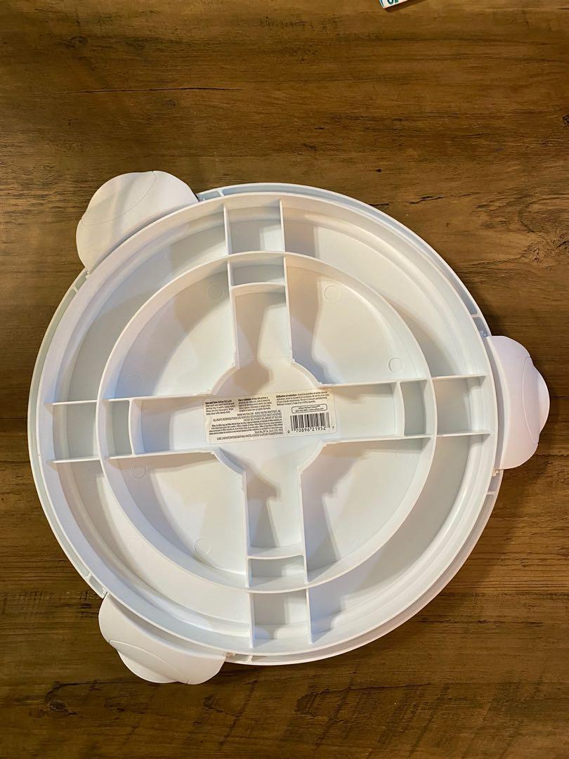 Wilton Cake Carrier with Snapon Lid, Furniture & Home Living