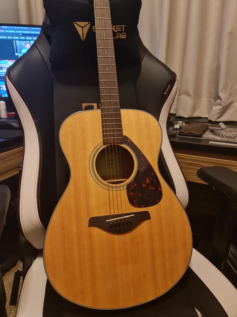 Yamaha FS800 with free gig bag and Taylor bridge pins), Hobbies