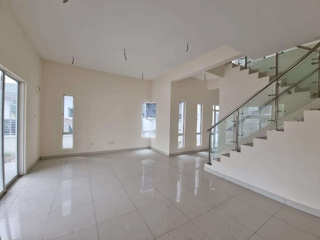 2 STOREY SEMI-D CLUSTER IN D'KAYANGAN SEKSYEN 13 SHAH ALAM, Property