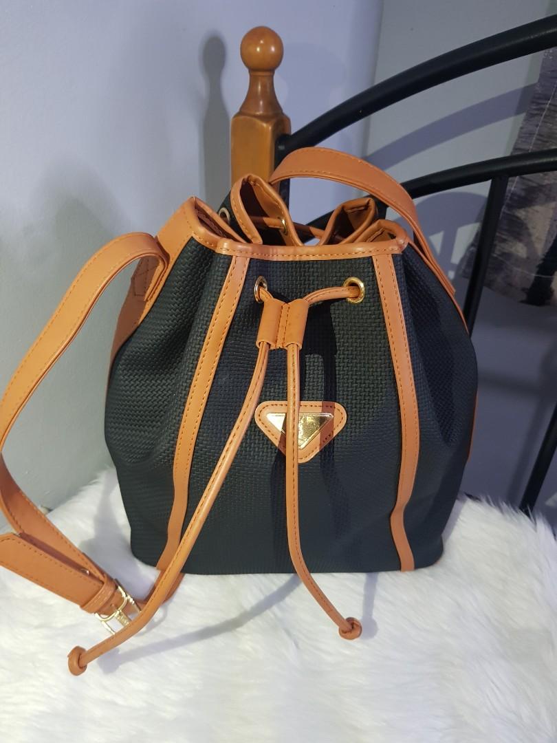 Authentic Yve Saint Laurent YSL Drawstring PVC (Category: Luxury Bags & Wallets) located in Paranaque City. Submitted by rizasauthenticitems (Listing ID 1133070500, Image 1). Description: Authentic Yve Saint Laurent YSL Drawstring PVC Condition: almost new Color: Black Height: 11.5 Length: 14.25 Material: PVC Width: 5.75.