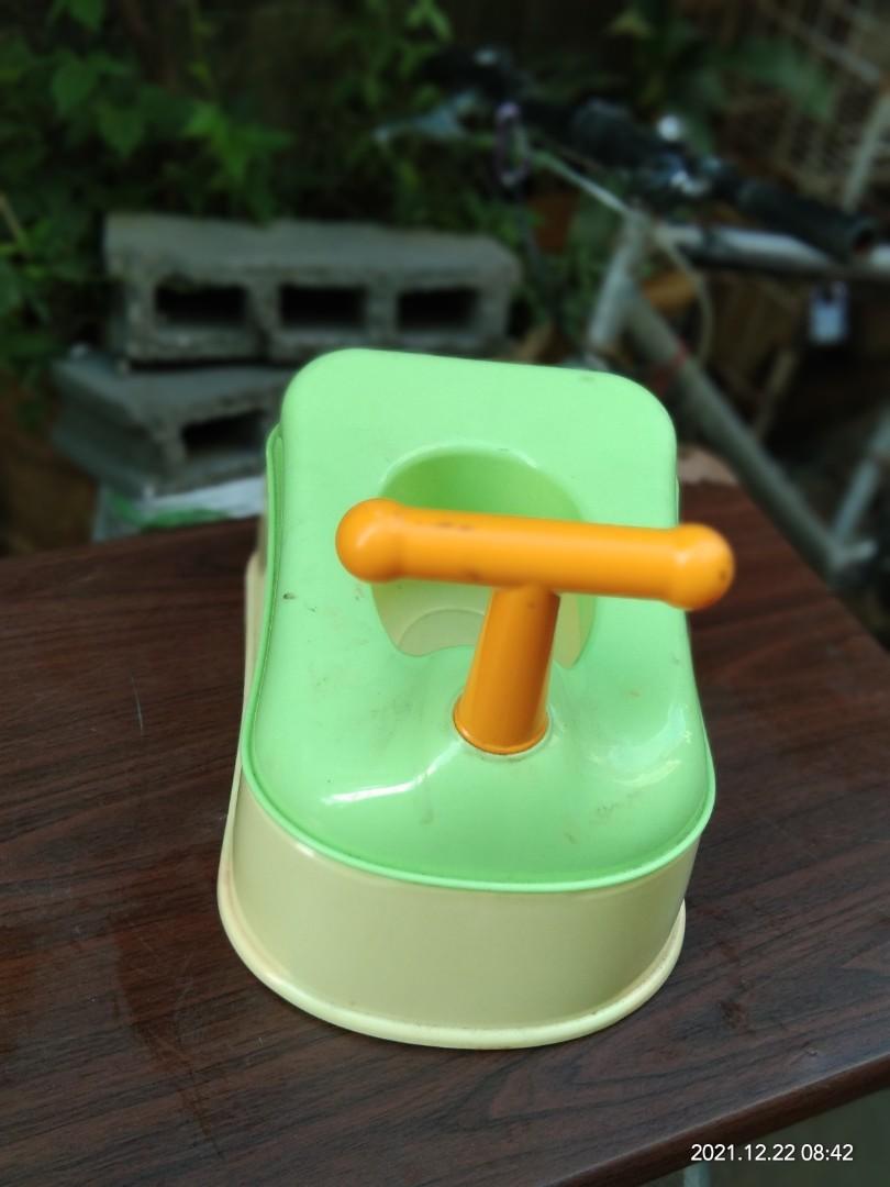 Bayby portable toilet (Category: Toilet Training) located in Quezon City. Submitted by eilgaraje (Listing ID 1132923937, Image 1). Description: As posted used in good condition.