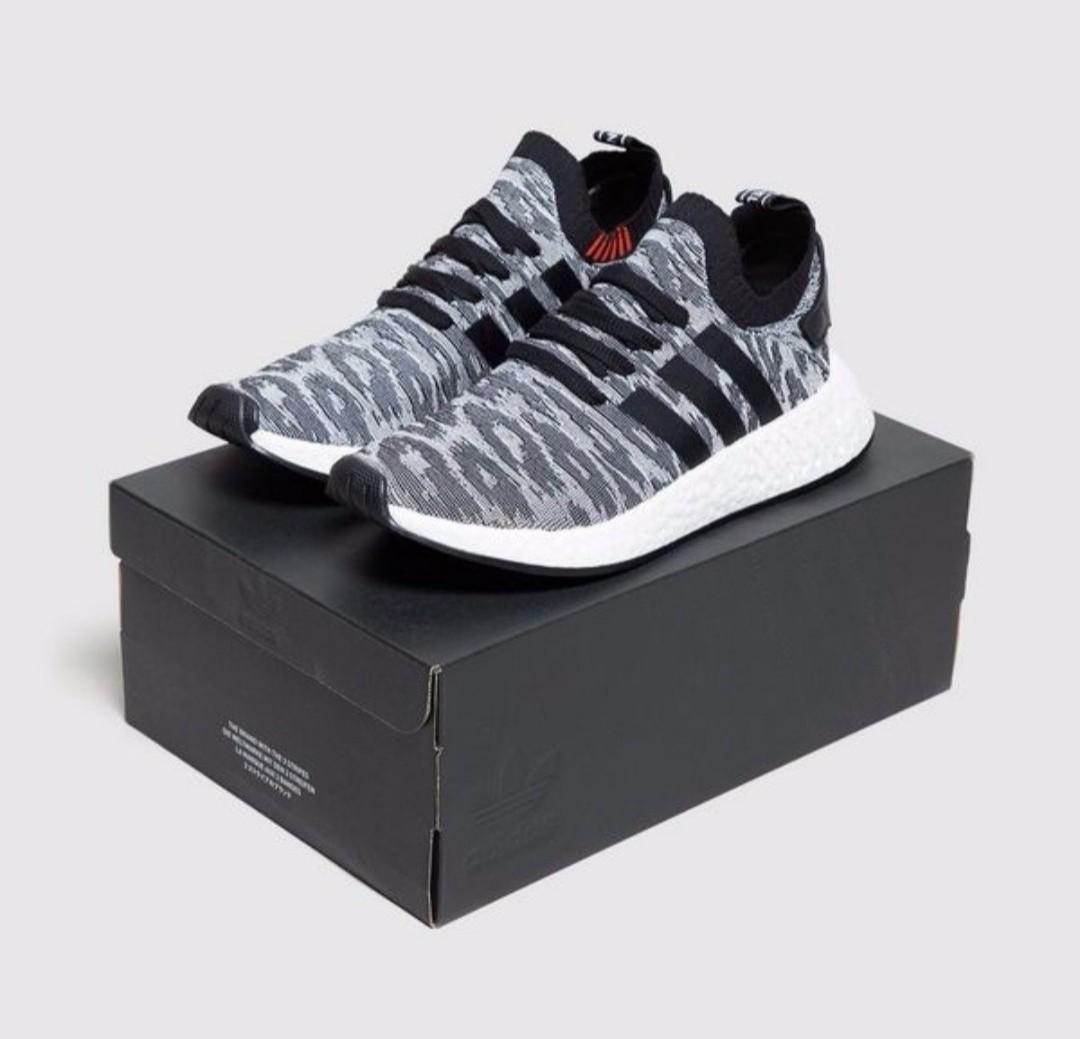 Adidas nmd r2 deals primeknit black glitch