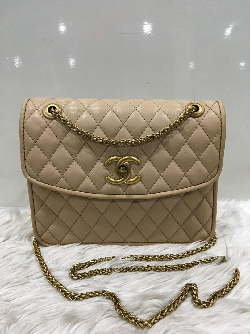 CHANEL IN THE BUSINESS CROSSBODY BAG, Women's Fashion, Bags & Wallets,  Purses & Pouches on Carousell