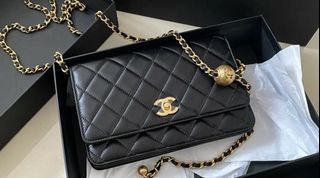 （分類：）位於 。 由 dior3413 提交（商品編號 1132965035，圖片 1）。簡介： 。