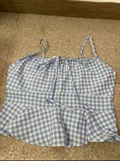 (Category: ) located in . Submitted by secondhand.clothing_ (Listing ID 1133001025, Image 1). Description: .