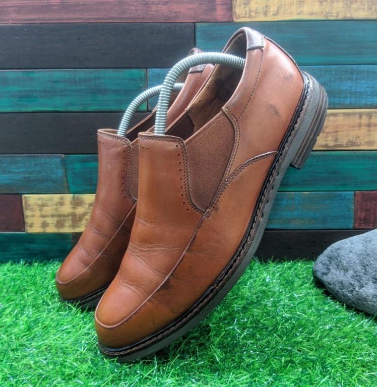 Clarks 13285 Unstructured Tan Men s Leather Loafers Shoes size 42 Fesyen Pria Sepatu Sepatu Formal di Carousell