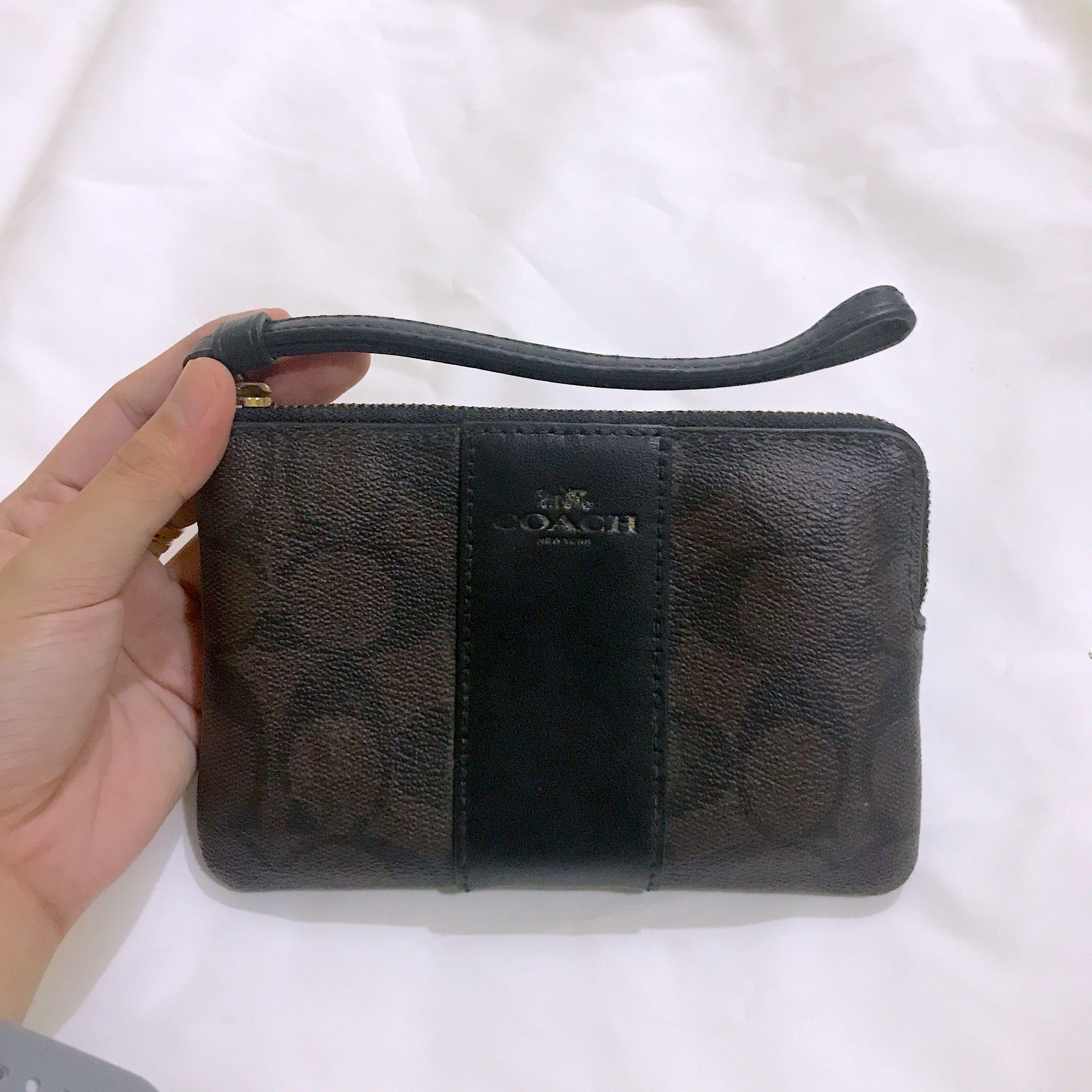 Coach new hotsell york wristlet